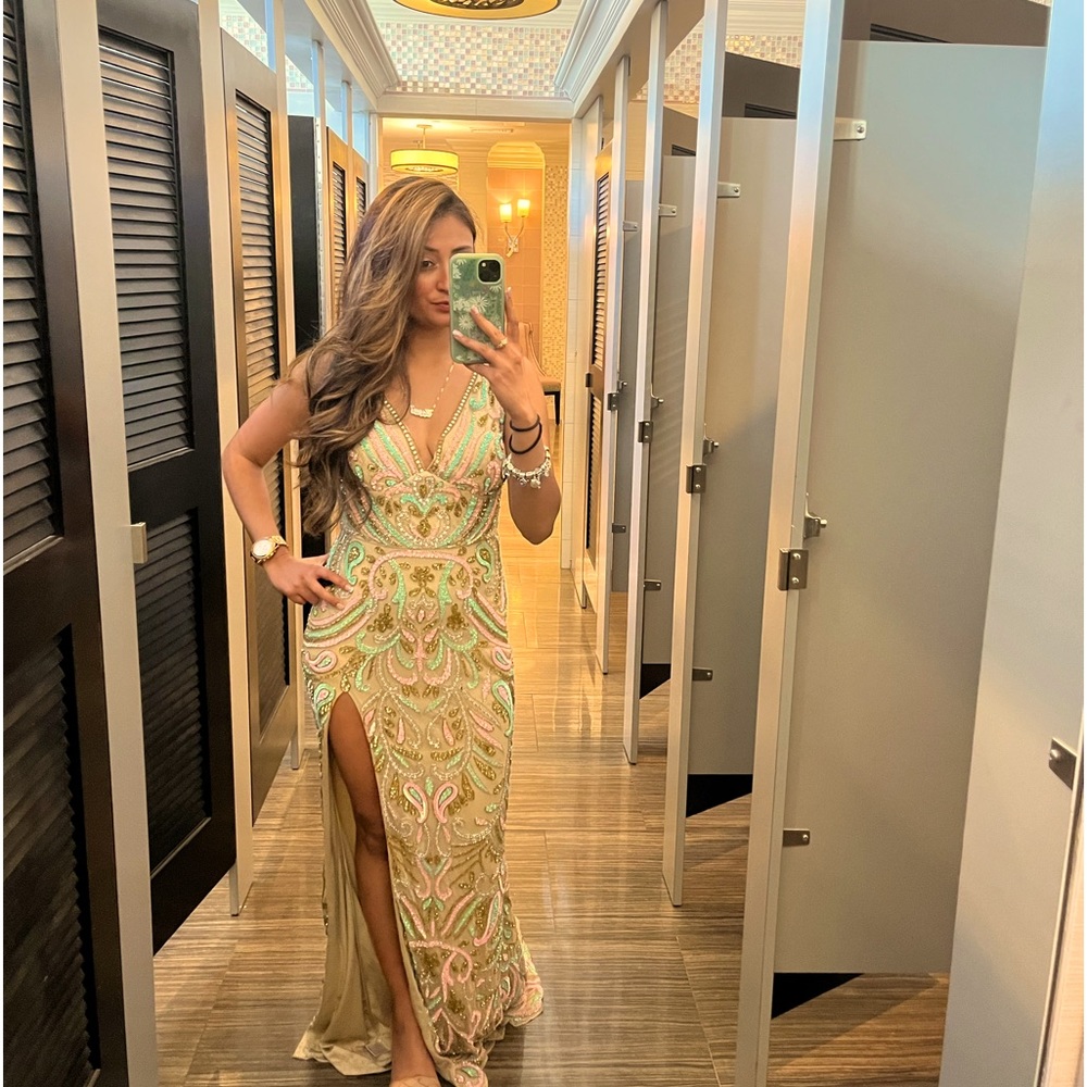 Meet your Posher, Meg